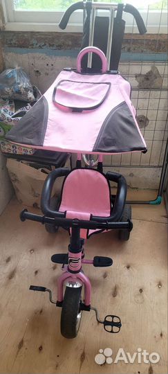 Детский велосипед трехколесный с ручкой