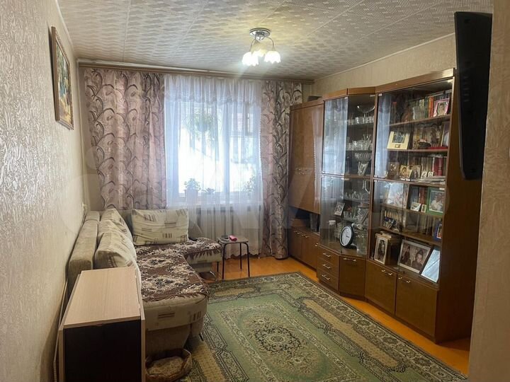 3-к. квартира, 52 м², 1/5 эт.