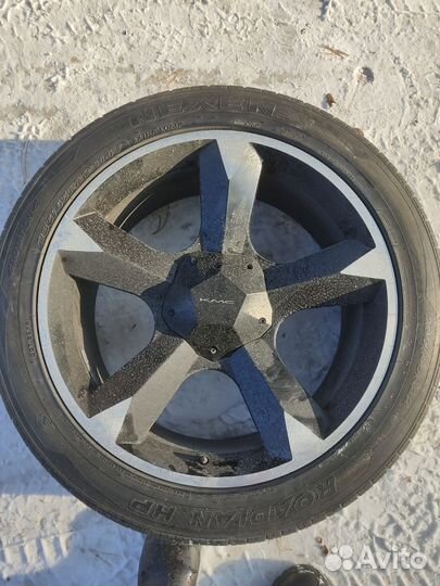 Nexen Roadian HP 285/45 R22