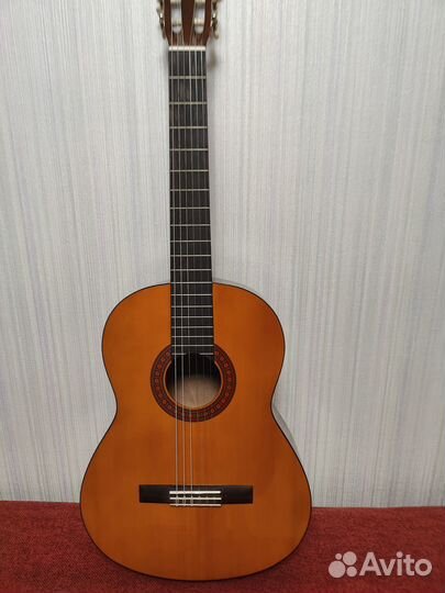 Акустическая гитара yamaha С40