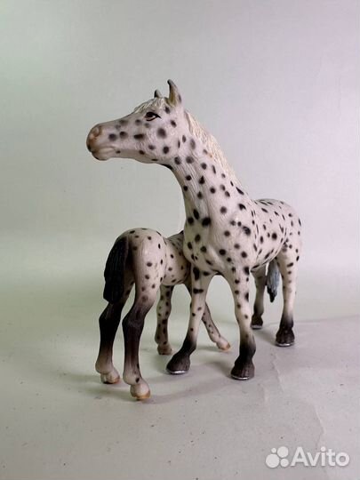 Фигурки schleich аппалуза кобыла и жеребенок