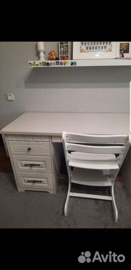 Письменный стол IKEA и стул 