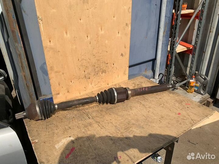 Привод передний правый Volvo S40 V50 2.0л