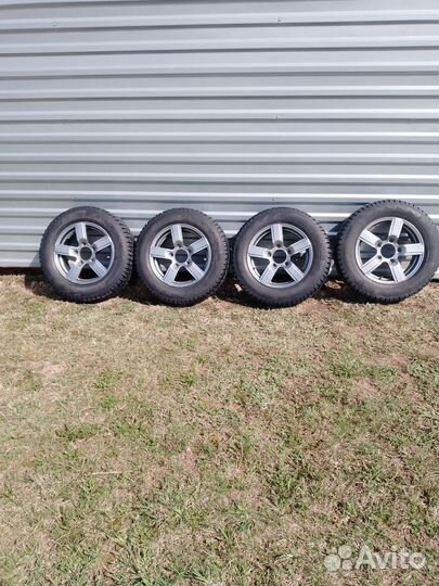 Колёса Cordiant Snow Cross 215/65 R16 на Ниву