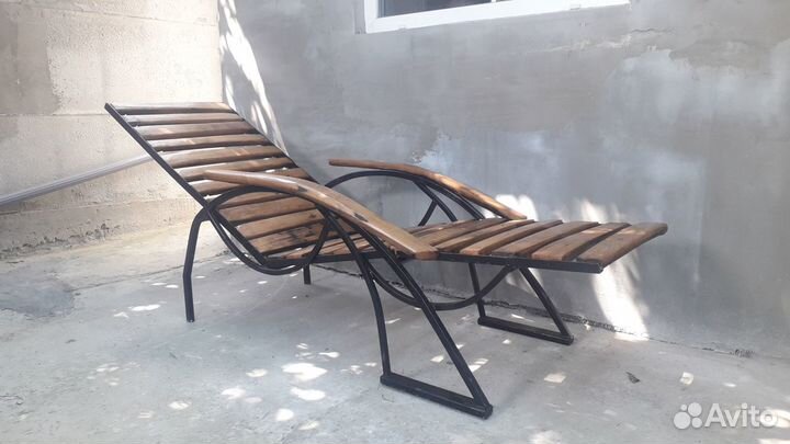 Шезлонг для дачи