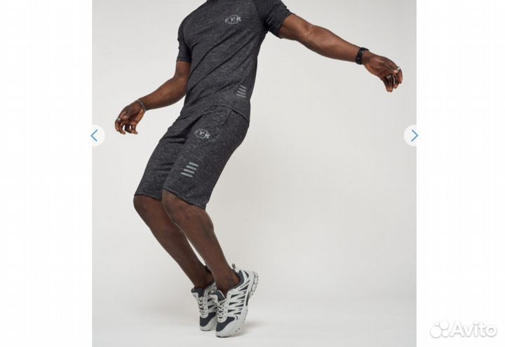 Новый спортивный костюм серого цвета домашний