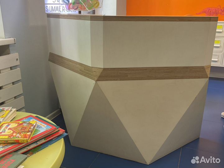 Стол ресепшн бу