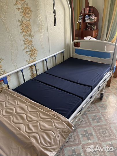 Медицинская кровать для лежачих больных