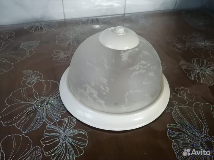 Плафон с цоколем е27