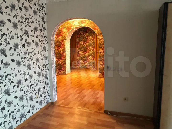 3-к. квартира, 82 м², 9/10 эт.