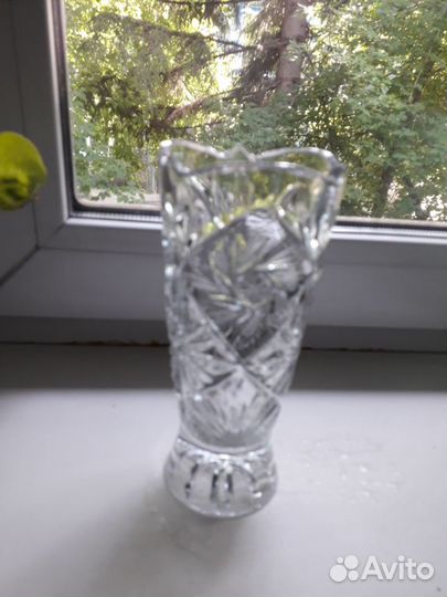 Хрустальная ваза