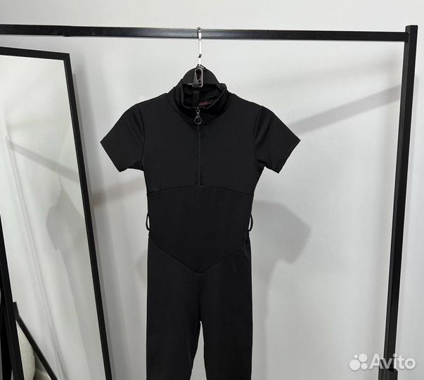 Комбинезон для фитнеса