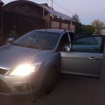 Ford Focus 1.6 MT, 2008, битый, 298 000 км, с пробегом, цена 439 000 руб.