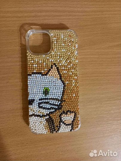 Чехол на телефон Apple iPhone 14 со стразами