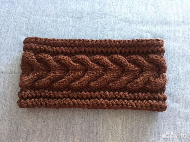 Повязка на голову вязаная