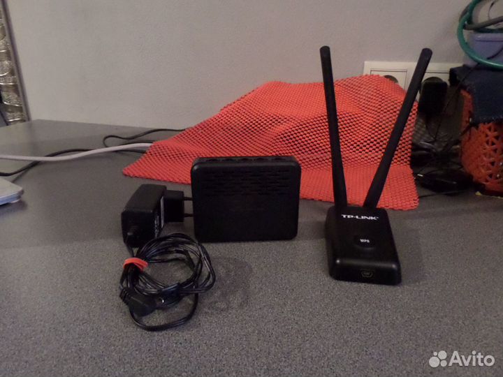 Адаптер TP-Link и роутер D-Link