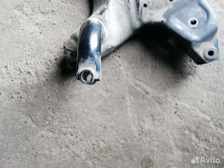 Подрамник переднии mitsubishi outlander XL 06-12