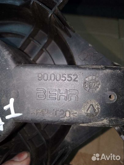 Моторчик печки Renault Laguna 1