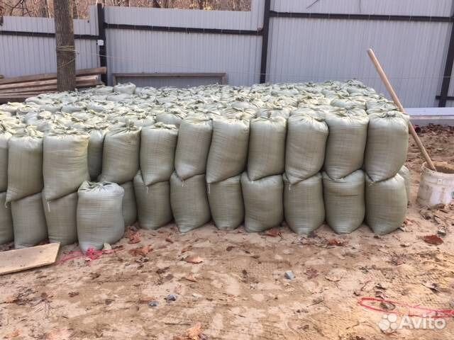 Щебень,песок,керамзит,опилки,навоз в мешках