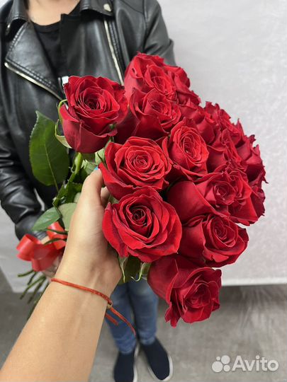 Розы 19 штук 70 см Эквадор