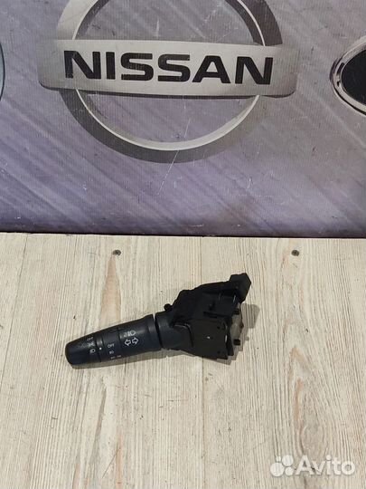 Подрулевой переключатель Nissan primera P12 Лев