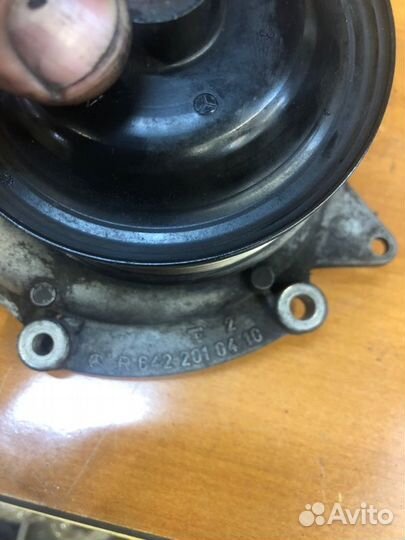 Насос водяной (помпа) Mercedes-Benz R-Klass W251