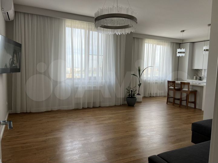 2-к. квартира, 80 м², 9/10 эт.