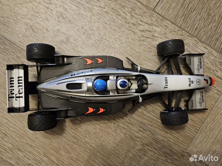 Mclaren Mercedes MP4-98T 1 18