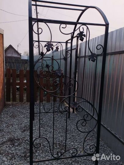 Арка садовая