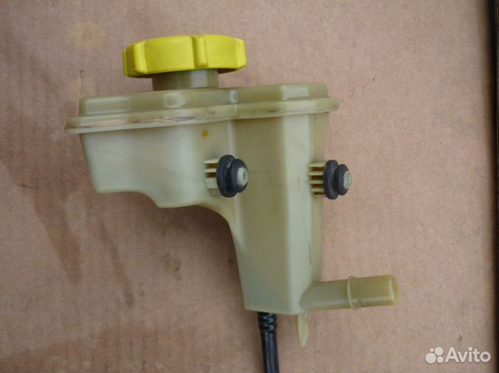 Бачок гур Форд Фьюжн / Ford Fusion / Форд Фиеста