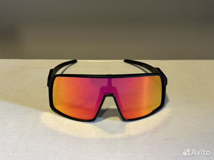 Солнцезащитные очки oakley sutro