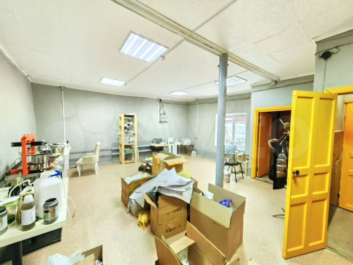 Помещение около цума с отдель. входом и санузлом