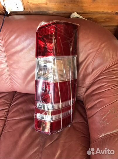 Фонарь задний правый на Мерседес Спринтер W906