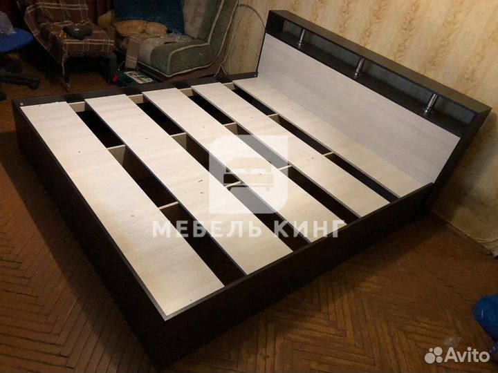 Кровать двуспальная