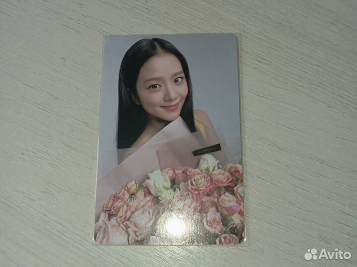 Карточку Джису