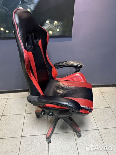 Игровой компьютерный стул