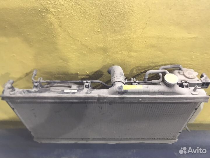 Радиатор охлаждения Subaru legacy bl5