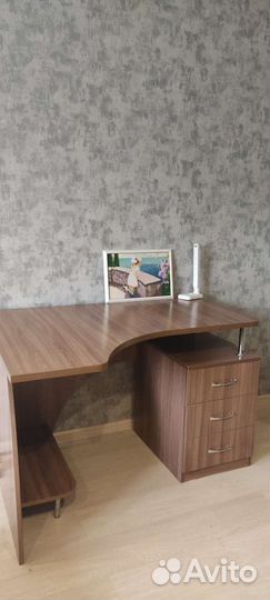 Компьютерный стол