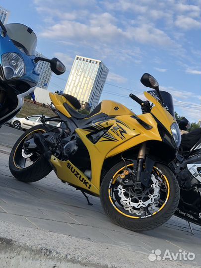 Suzuki gsxr1000 k7