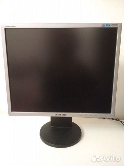 Монитор Samsung SyncMaster 943