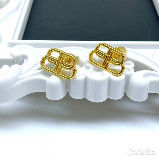 Серьги balenciaga