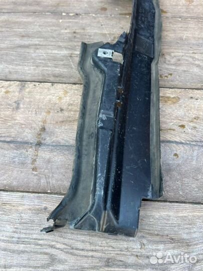 Пыльник замка капота Bmw 7 E65 4.8 2006