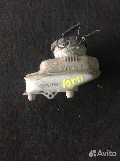 Бачок для тормозной жидкости Honda Torneo CH9