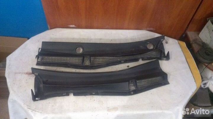 Жабо Subaru Tribeca B9