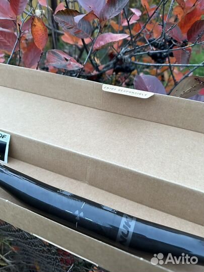 Руль Nukeproof Horizon V2 Carbon 35 mm 800 мм