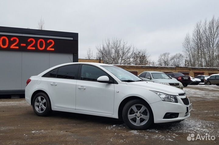 Chevrolet Cruze 1.6 AT, 2010, 182 000 км