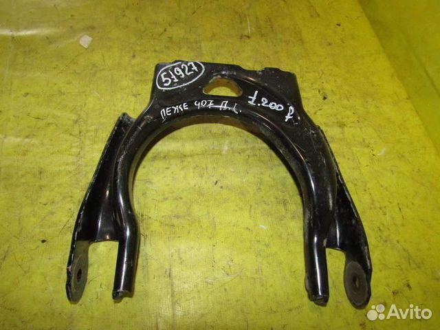 Рычаг передний левый Peugeot 407 04-10г 51927