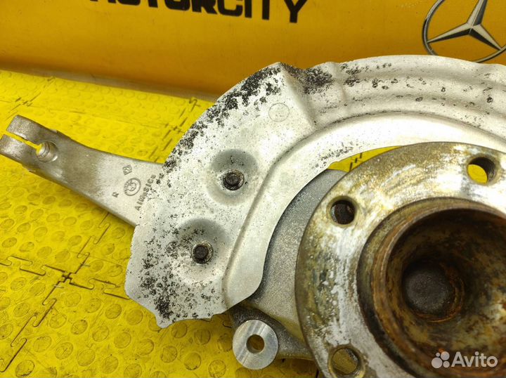 Кулак поворотный передний правый Bmw 520I F10