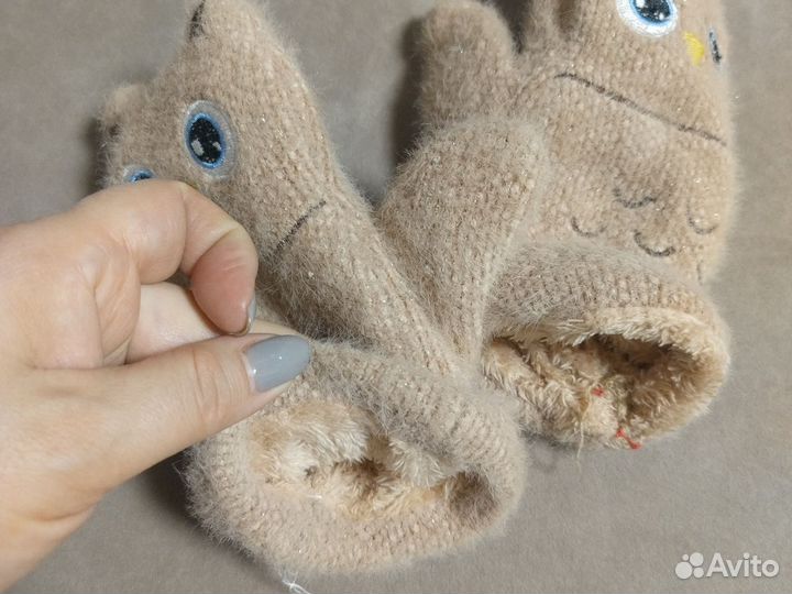 Шапки зимние, варежки очень теплые