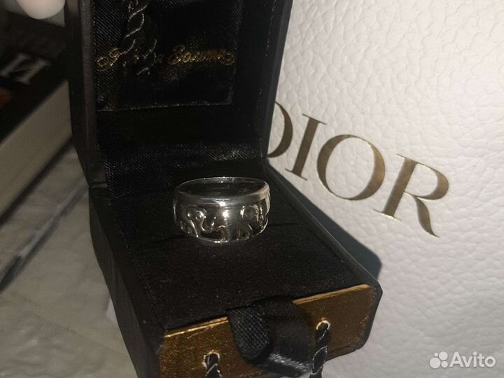 Серебряное кольцо